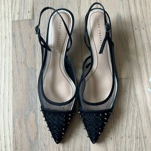 ***NEVER BEEN WORN***Zara kitten heel stud pump